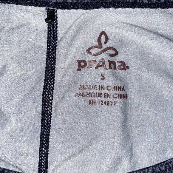 Prana Gray and Black Patterned Long Sleeve Active Top Womens Size Small - Picture 2 of 7